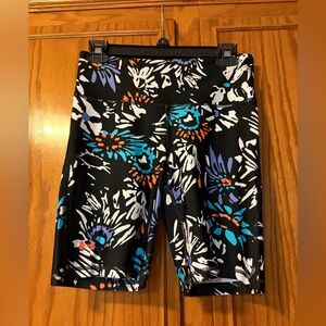 Shorts women’s medium Under Armour